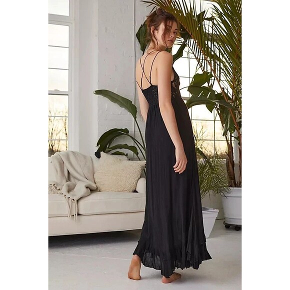 FP One womens Adella Maxi Dress Crochet Smocked spaghetti Strap Black Goth Sz M - Picture 14 of 14